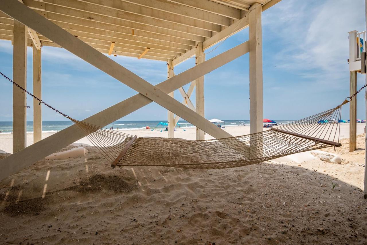 Just Beachy By Oak Island Accommodations Exterior photo