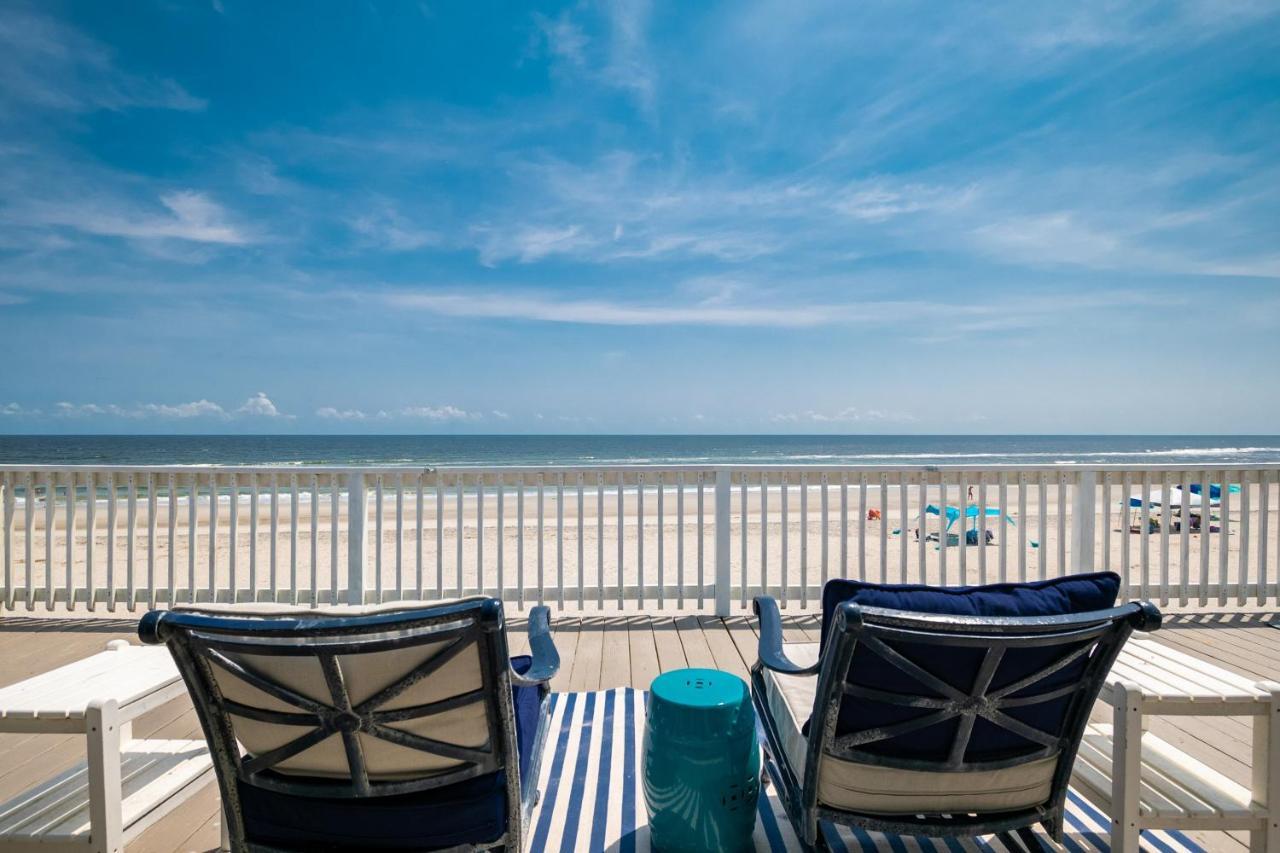 Just Beachy By Oak Island Accommodations Exterior photo