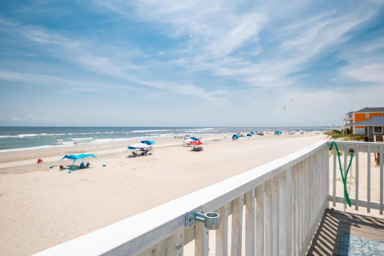 Just Beachy By Oak Island Accommodations Exterior photo