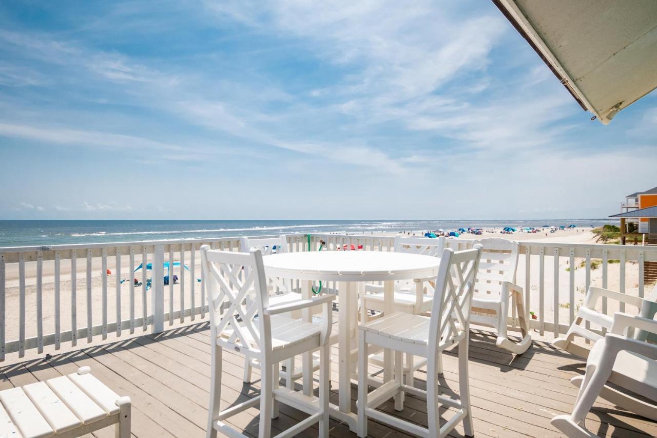 Just Beachy By Oak Island Accommodations Exterior photo