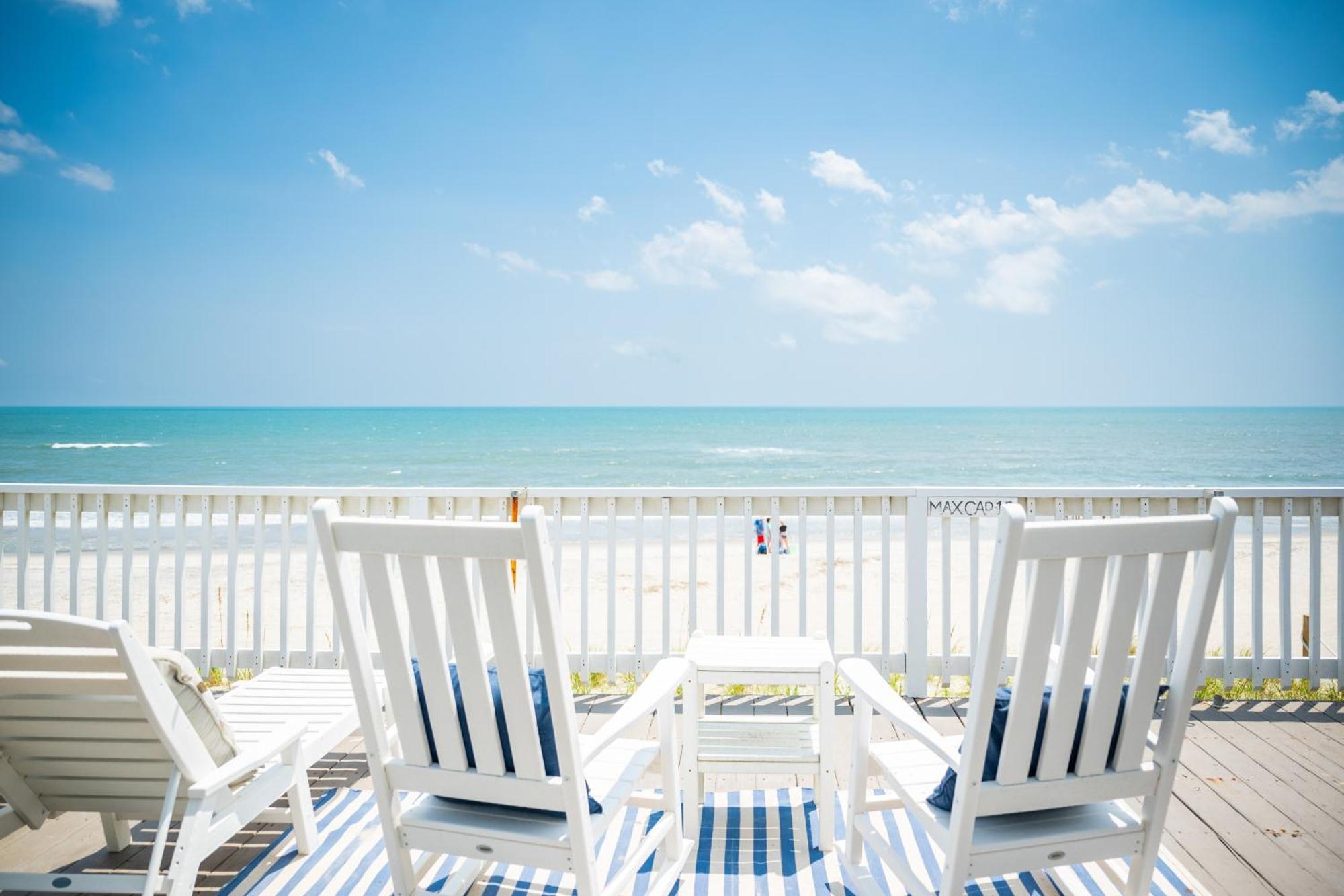 Just Beachy By Oak Island Accommodations Exterior photo