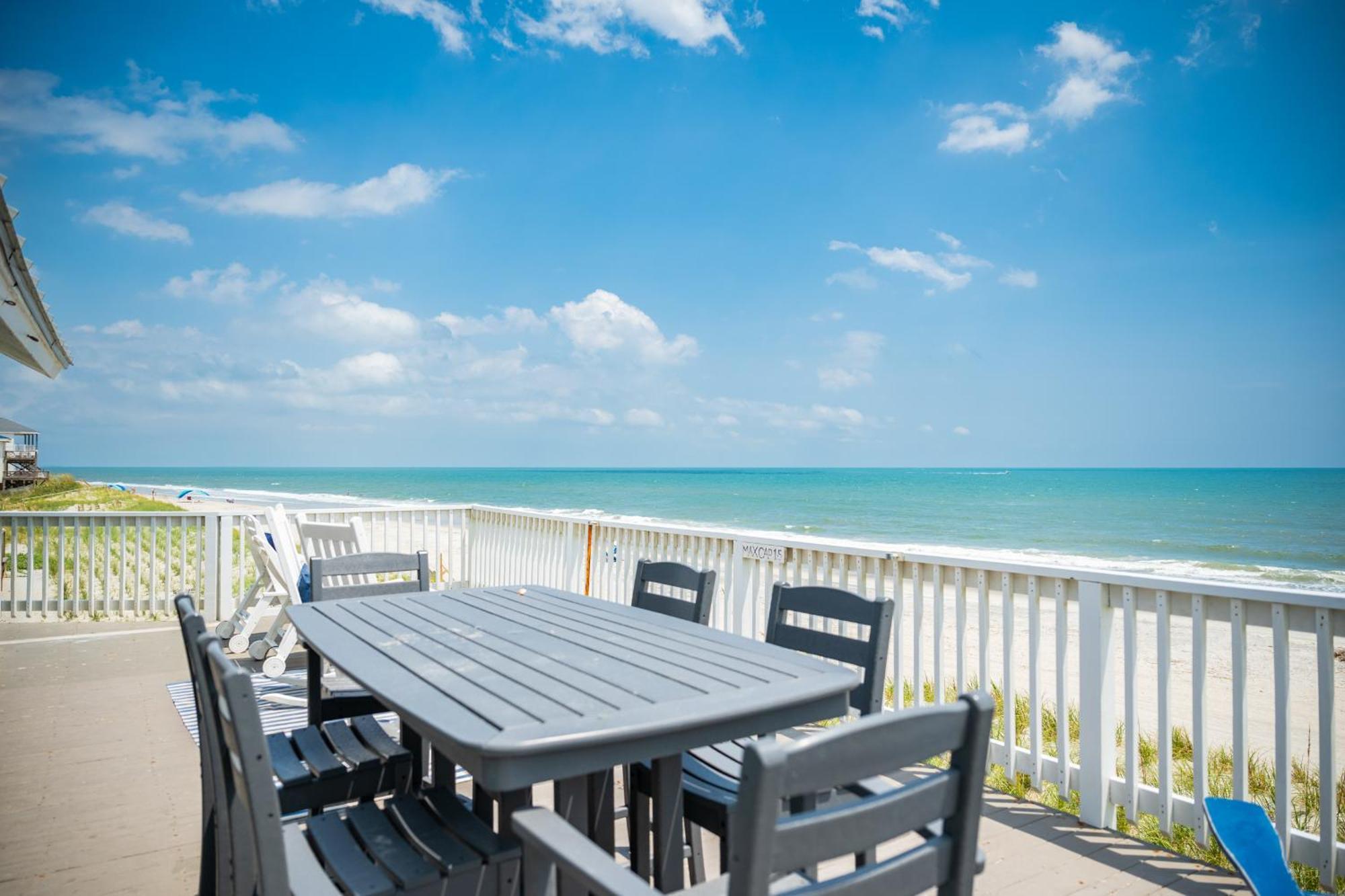 Just Beachy By Oak Island Accommodations Exterior photo