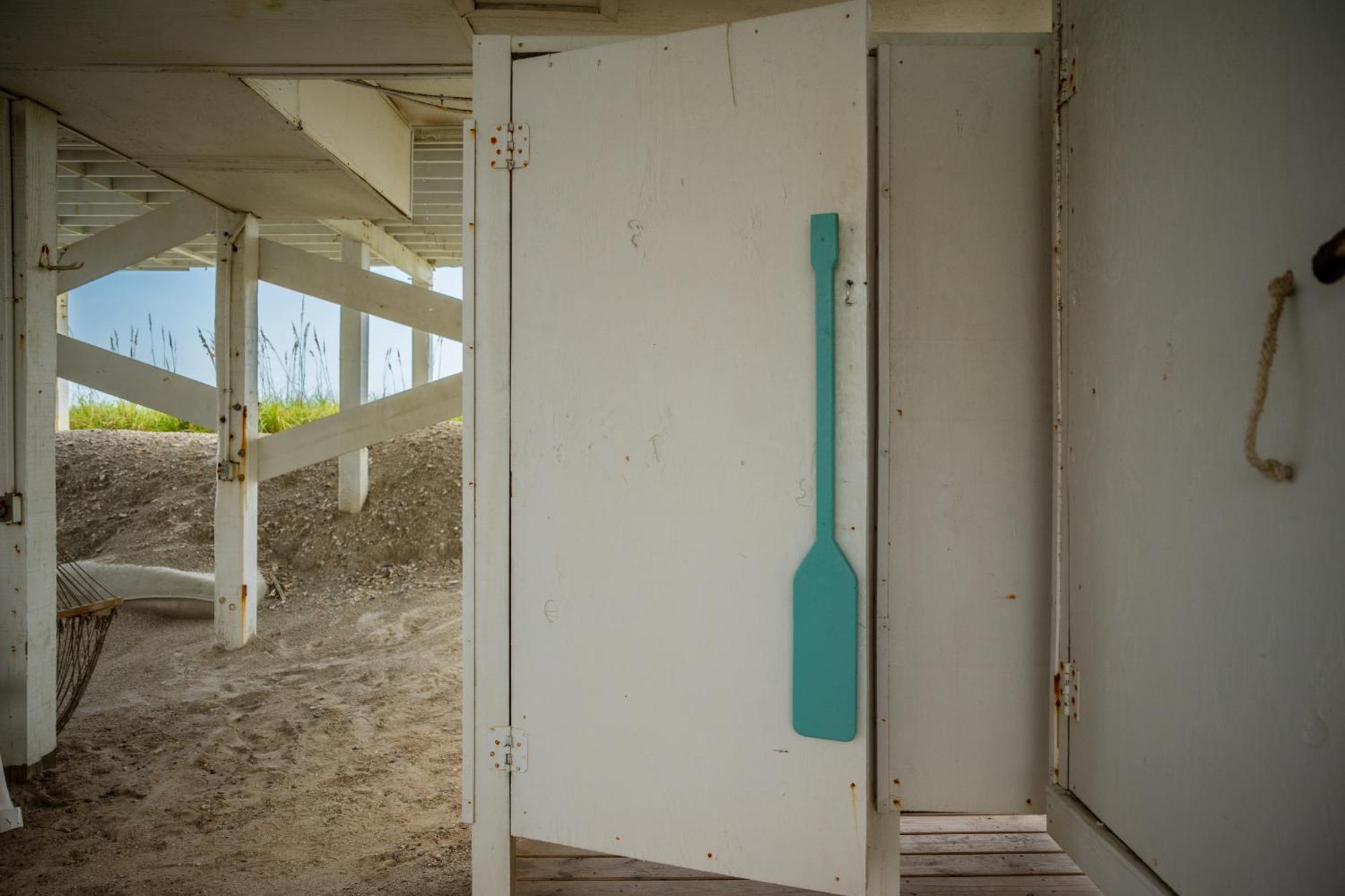 Just Beachy By Oak Island Accommodations Exterior photo