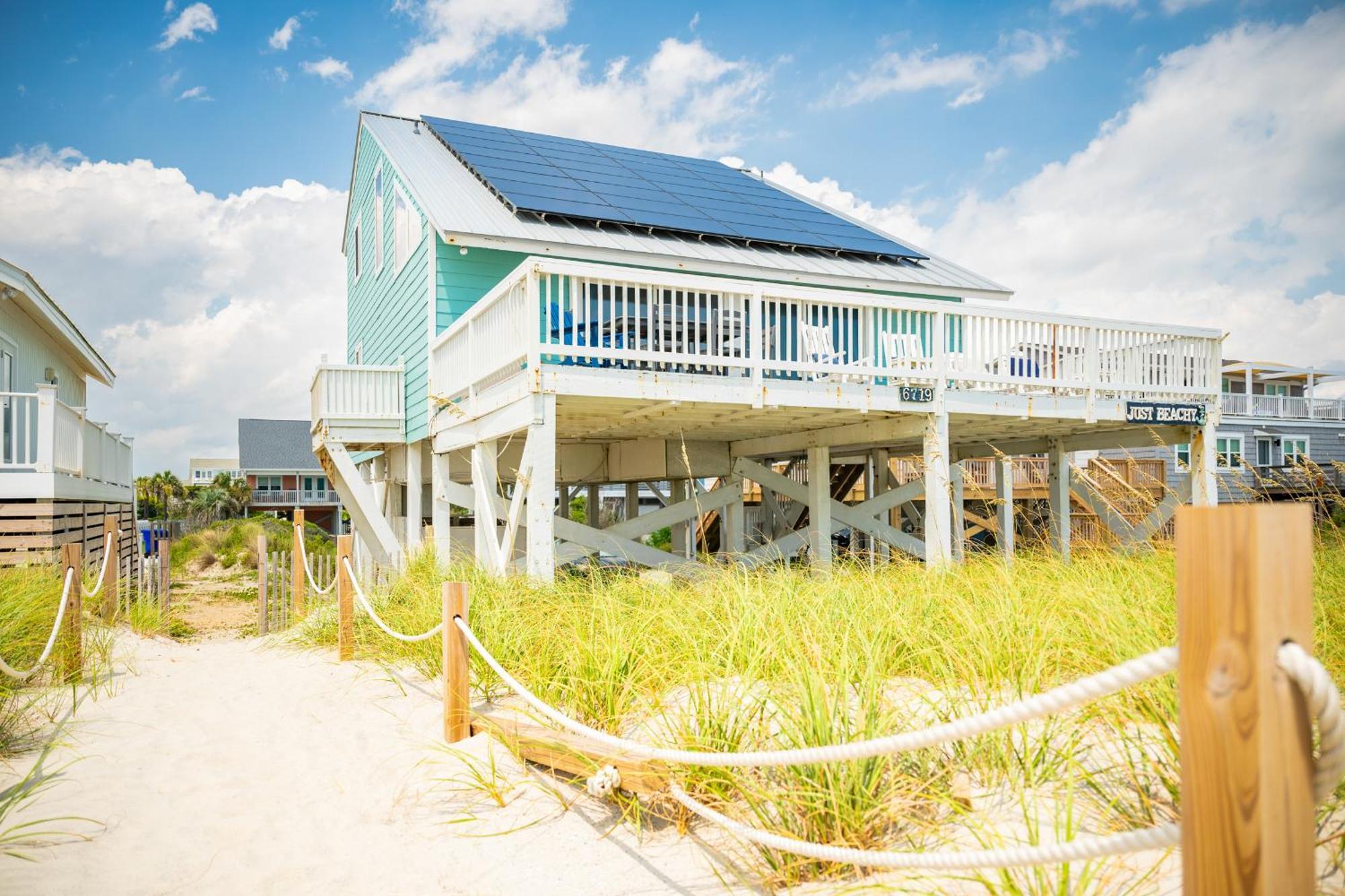 Just Beachy By Oak Island Accommodations Exterior photo